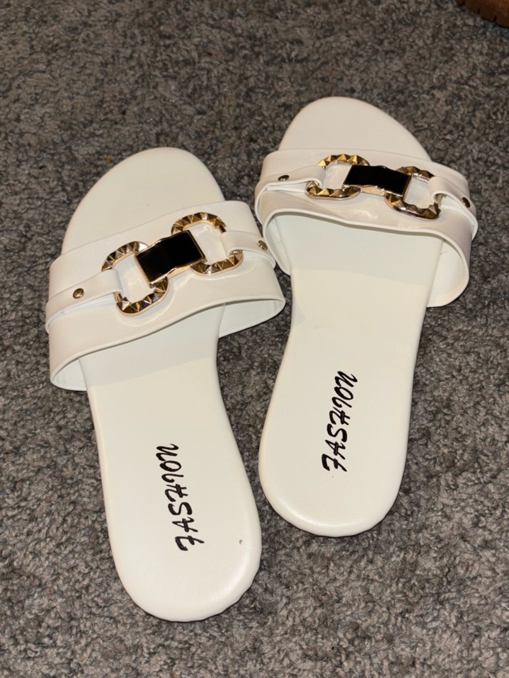 Women’s White Slide Sandals with Gold Chain Accent